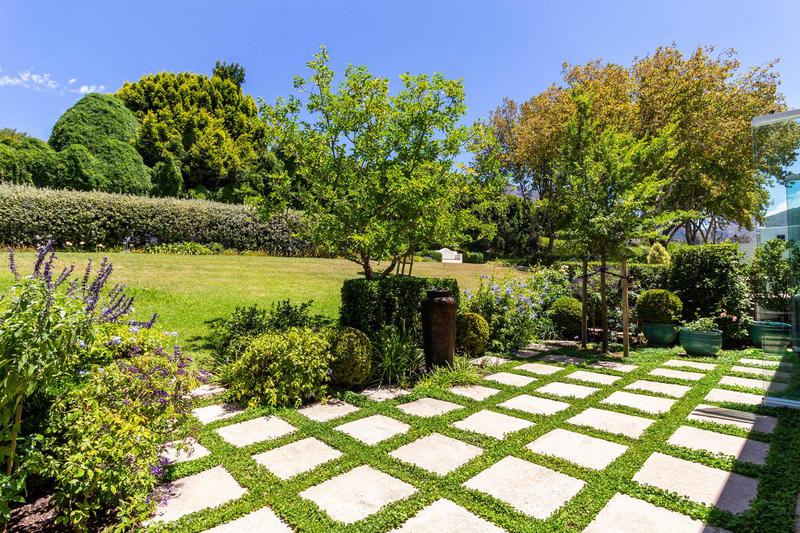 To Let 2 Bedroom Property for Rent in Zwaanswyk Western Cape